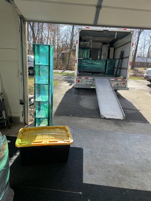 3 bedroom move located in Fishers, IN - This customer required assistance relocating their large items, which they were unable to move on their own. They sought a company that would handle their belongings with care while remaining budget-friendly. We efficiently loaded a fully packed 26-foot truck with all their furniture and delivered it within a 25-mile radius. The customer was very satisfied. They left us a 5 star review and ended up calling us back 2 more times for other projects.
