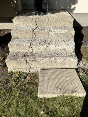 Front steps - Fresh rebuild on this set of front steps Front steps - Fresh rebuild on this set of front steps