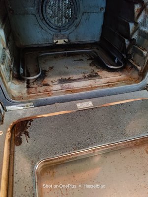 Oven Cleaning - The pictures speaks for themselves Oven Cleaning - The pictures speaks for themselves