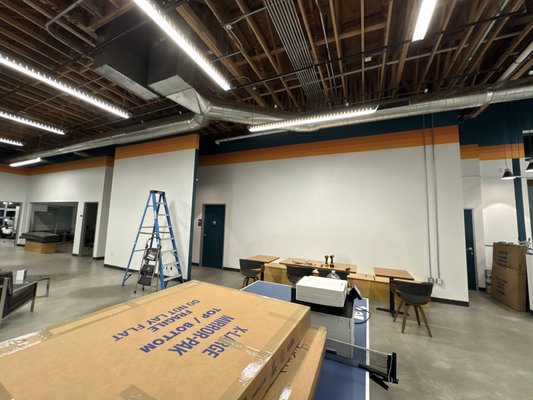 Office painting - Office painting, over 5000 ft.² And repair drywall