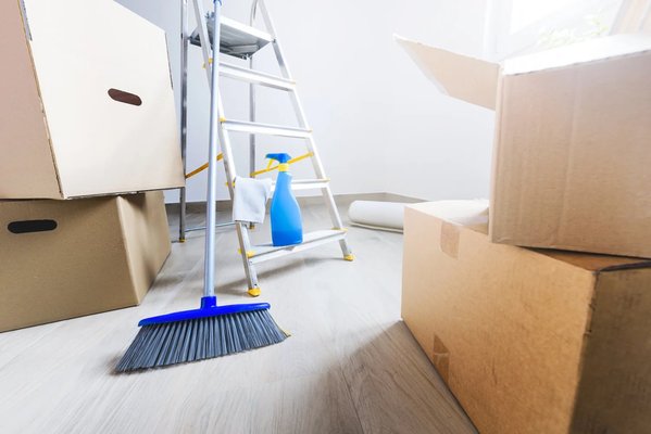 Move In & Move Out Cleaning Service - Moving ranks among the most stressful experiences in life. The logistics alone can feel overwhelming. Boxes need packing. Utilities need transferring. Address changes need filing. Movers need coordinating. And somewhere in the middle of this chaos, two properties need thorough cleaning. The place you’re leaving must be spotless to satisfy landlords and secure your deposit. The place you’re moving into deserves a fresh start before your belongings arrive. Finding time and energy for both feels nearly impossible.

 

This is exactly why move in move out cleaning services exist. When you’re already stretched thin managing every other aspect of a transition, professional cleaners step in to handle one of the most demanding tasks on your list. You focus on the move itself while trained professionals ensure both properties meet the highest standards of cleanliness.