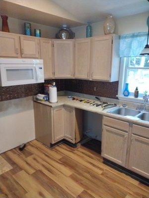 Kitchen remodel July 2023 - We gutted this kitchen and installed all new cabinets for this customer! The customer purchased the products and we installed. Customers are very happy with our work and absolutely love their new kitchen! Give us a call today to get yours!