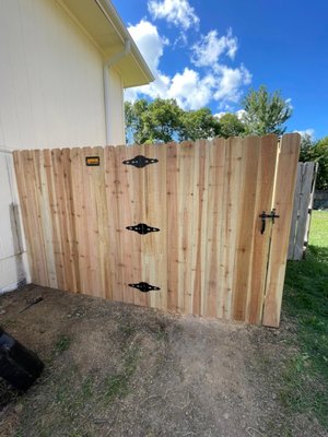 BEAUTIFUL Wood Fences! - FREE ESTIMATES, visit our websites and complete a contact form to schedule an appointment!

Fencing: https://arborfences.com/