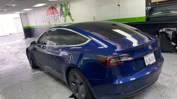 Tesla model 3 one piece back panoramic roof with 5% CTX LLUMAR ceramic film one of the choices for heat reduction - Are you tired of driving a hot car with the sun's rays blinding your eyes while you drive? Sure, air conditioning and sunglasses can help but did you know there’s a more efficient solution?
Car window tint will keep your car cool, protect your eyes from the sun’s harsh UV rays, and offers several great benefits. For the best results, you’ll want to invest in ceramic window tinting for your car or vehicle.
There are many types of window tints available all claiming to offer superior protection and durability. Low-end window tints may offer great protection for a short while but will rapidly deteriorate after a year or two.
Investing in quality window tinting will save you money over time and guarantees long-lasting durable window tint you’ll love. Still not convinced? Check out these seven unexpected benefits of ceramic window tinting! Tesla model 3 one piece back panoramic roof with 5% CTX LLUMAR ceramic film one of the choices for heat reduction - Are you tired of driving a hot car with the sun's rays blinding your eyes while you drive? Sure, air conditioning and sunglasses can help but did you know there’s a more efficient solution?
Car window tint will keep your car cool, protect your eyes from the sun’s harsh UV rays, and offers several great benefits. For the best results, you’ll want to invest in ceramic window tinting for your car or vehicle.
There are many types of window tints available all claiming to offer superior protection and durability. Low-end window tints may offer great protection for a short while but will rapidly deteriorate after a year or two.
Investing in quality window tinting will save you money over time and guarantees long-lasting durable window tint you’ll love. Still not convinced? Check out these seven unexpected benefits of ceramic window tinting!