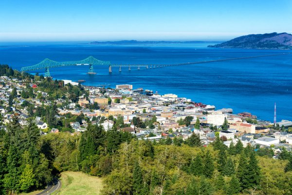 Oregon Coast Moving Services - While we specialize in moves within the Portland metro area, we also can help you move to and from the coast. We are the only local movers that offer affordable service to the beautiful Oregon Coast. 

Believe it or not, we regularly help customers move there temporarily or permanently! Astoria, Cannon Beach, Oceanside, and Rockaway Beach are just a few of the coastal cities we have helped customers move to and from. Maybe you’ll be next! 🌊