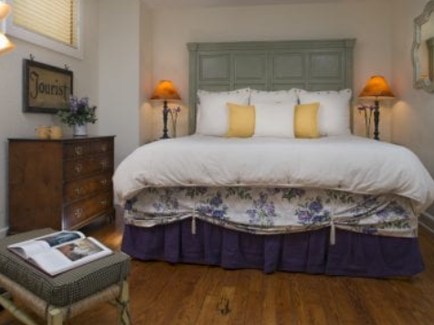 Cedars Suite - The Cedars suite is our largest accommodation at our Williamsburg VA Bed and Breakfast. It is a two room suite with a sitting room, separated from the bedroom by glass French doors. Cedars Suite - The Cedars suite is our largest accommodation at our Williamsburg VA Bed and Breakfast. It is a two room suite with a sitting room, separated from the bedroom by glass French doors.