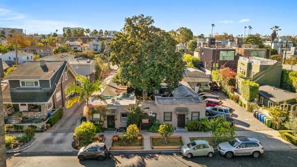 Case Study: 538 Rialto — Multi-Unit Venice Bungalow Compound Turnaround - We were engaged to market and sell an 8-unit bungalow compound in Venice, California. Offered “as-is” at the seller’s request, each cottage surrounded a tree-shaded courtyard just steps from Abbot Kinney Boulevard, the Rose Corridor, and Venice Beach. Location and stable income were everything.

https://pardeeproperties.com/blog/multi-unit-venice-bungalow-compound-turnaround/