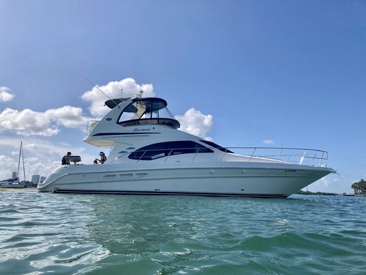 La Dolce Vita - Miami Del Mar Charters has perfected Miami Yacht Rentals. Our goal is to fulfill all your expectations. We can accommodate an absolute number of custom packages such as Day Rentals, Sunset Cruises, Birthday Parties, Bachelorette Parties, and many more.