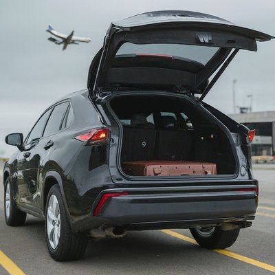 Airport pick up and drop off - Let us handle the stress of airport travel, allowing you to focus on what matters most. Book your ride today and enjoy a stress-free journey. Airport pick up and drop off - Let us handle the stress of airport travel, allowing you to focus on what matters most. Book your ride today and enjoy a stress-free journey.