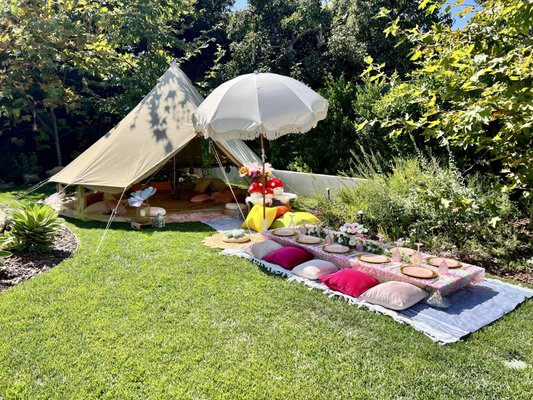 Bell Tent Lounge (Garden Fairy) - This was such a magical backyard setup for a fairy theme birthday party! Bell Tent Lounge (Garden Fairy) - This was such a magical backyard setup for a fairy theme birthday party!