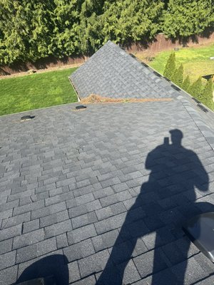 Moss removed and treat - Cleaned roof and Guter’s/ moss treatment Moss removed and treat - Cleaned roof and Guter’s/ moss treatment