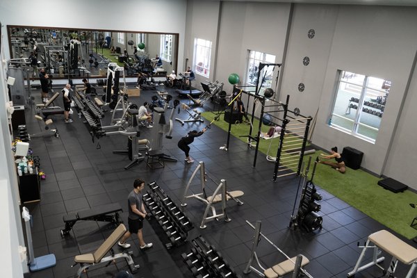 Gym Equipment - Explore our high-end gym, featuring state-of-the-art equipment, sleek design, and top-tier workout zones built for peak performance. 💪✨