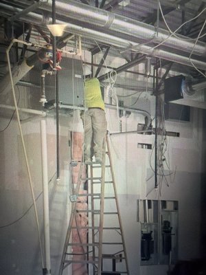 Commercial Job - SCCO Electric on the scene of the 1st commercial job