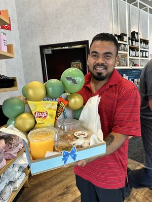 Father’s Day Surprise Breakfast Boxes - Today, we're spread the joy and delight as we deliver surprise breakfast boxes to some of the best hardworking fathers across San Diego! 💙🥞

🌄 We captured some of the smile on some of these Dads’ faces when they received a beautifully curated breakfast box filled with delicious treats and heartwarming surprises. It was the perfect way to start their special day with love and appreciation from their loved ones. 

📦 Our team at Giftology.Store has put together these breakfast boxes with care, ensuring that every bite is a moment of pure enjoyment. From mouthwatering pancakes to freshly squeezed orange juice, we've thought of every detail to make these fathers’ morning unforgettable.

💙 Happy Father's Day to all the incredible dads in San Diego and beyond! May your day be filled with love, laughter, and delicious breakfast delights.

#FathersDaySurprises #BreakfastBoxDelivery #GiftologyStore #SanDiegoDads #giftologystoresandiego #viral