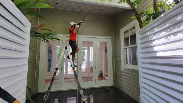 Cleaning the windows in a different way - We live in a tropical environment, so the plants and insects around us are just like those in the jungle.
Because high humidity and the sun can't "break through" everywhere, mold and mildew growth are common in houses.
The windows we cleaned for a well-known lawyer are captured in these photos.
All of a sudden af, everything appears to be fresh and new to her.
In addition to making your home safe from mold and feeling more like new, our work is aesthetically pleasing. Cleaning the windows in a different way - We live in a tropical environment, so the plants and insects around us are just like those in the jungle.
Because high humidity and the sun can't "break through" everywhere, mold and mildew growth are common in houses.
The windows we cleaned for a well-known lawyer are captured in these photos.
All of a sudden af, everything appears to be fresh and new to her.
In addition to making your home safe from mold and feeling more like new, our work is aesthetically pleasing.