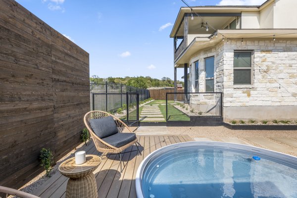 Hills of Texas - Spring is here! We wrapped up this south Austin project just in time to enjoy the fantastic weather we’ve got coming up. A 10’ stock tank pool from @cowboypools surrounded by @timbertech composite decking creates the perfect spot to cool off. The addition of a horizontal cedar screen makes the space feel secluded and private. One custom part of this project that we especially like is the steel framed woven wire mesh fence that separates the sod space from the pool. This separation gives peace of mind that your pets/kids can safely enjoy the yard without the worry. The hard work is done, now it’s time to relax ✌🏼