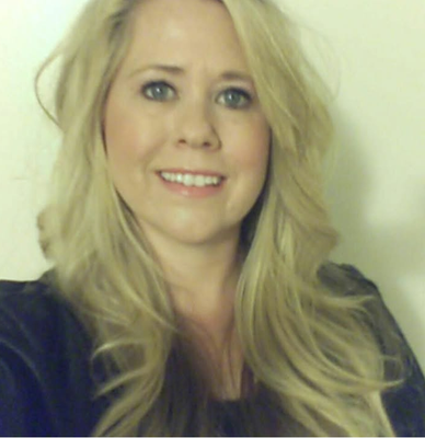 Meet The Team - Please call or text us at 971-386-6429, or visit us at www.salonmariposa.com , we offer online scheduling.
Maria is bilingual and works Wedn