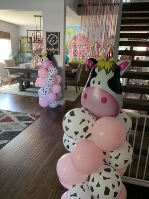 Cowgirl birthday party - Great time celebrating a little girls turning 2 Cowgirl birthday party - Great time celebrating a little girls turning 2