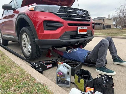 Car Repair Services in your Driveway or Parking Space - Our Mobile Auto Technicians provide various car repair services like oil changes, brake repair, diagnostics, and more. Our team of mechanics handle nearly every car repair that doesn't require the engine to be removed, or require large computer specialized equipment.
All estimates and payments are contactless, safe and secure. No CASH Transactions. When the repair is done customers are able to rate and review their mobile mechanic. Car Repair Services in your Driveway or Parking Space - Our Mobile Auto Technicians provide various car repair services like oil changes, brake repair, diagnostics, and more. Our team of mechanics handle nearly every car repair that doesn't require the engine to be removed, or require large computer specialized equipment.
All estimates and payments are contactless, safe and secure. No CASH Transactions. When the repair is done customers are able to rate and review their mobile mechanic.