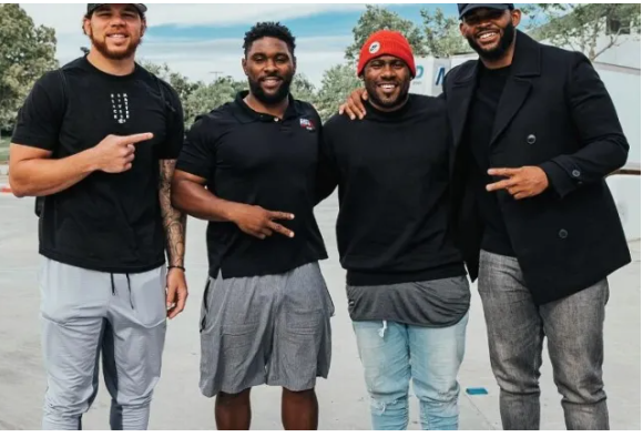 Meet the Coaches - Meet coach Curtis and Nathan Bolton,
Coach Curtis-
Vista Murrieta class of 2014.
University of Oklahoma class of 2018.
5 year NFL vet
Undrafted to the Green Bay Packers, short stints with the (Texans, Colts, 49ers, Lions).
To spending 2022 and 2023 with the Las Vegas Raiders.
Coach Nathan-
Vista Murrieta Class of 2019
Riverside community college 2021
Minnesota State University Class of 2024 Meet the Coaches - Meet coach Curtis and Nathan Bolton,
Coach Curtis-
Vista Murrieta class of 2014.
University of Oklahoma class of 2018.
5 year NFL vet
Undrafted to the Green Bay Packers, short stints with the (Texans, Colts, 49ers, Lions).
To spending 2022 and 2023 with the Las Vegas Raiders.
Coach Nathan-
Vista Murrieta Class of 2019
Riverside community college 2021
Minnesota State University Class of 2024