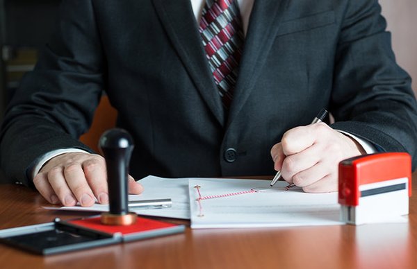 Seller Docs - I supply my own witnesses most of the time. I will always be on time and usually early, and I will ensure all of your documents are TRIPLE Checked for accuracy and all signatures and dates are correct. I even provide my own FedEx envelopes for overnight delivery.