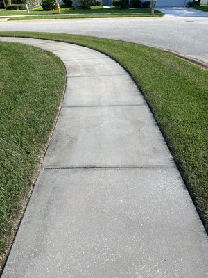 Driveway and sidewalks washes. - These are the driveways and sidewalks we have washed these are before, and Afters of them.