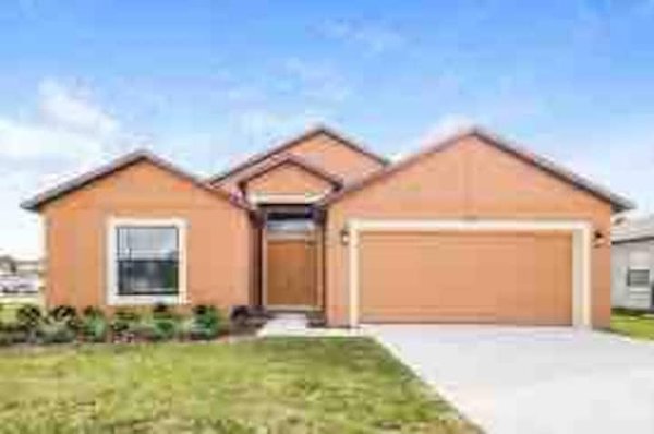 Beautiful Home w/Movie Theater & Home Gym! - Enjoy this beautiful 4 bedroom smart home equipped with home theater and home gym to enjoy good work out! Just 35 minutes from Disney, this home has all you need for vacation , and spacious with a beautiful open concept. This home comfortable sleeps 4-6 people with 1 king size bed, 1 queen, and an air mattress if needed. Beautiful home theater that seats 6 people comfortably, with amazing sound quality! Great for a family vacation ! Beautiful Home w/Movie Theater & Home Gym! - Enjoy this beautiful 4 bedroom smart home equipped with home theater and home gym to enjoy good work out! Just 35 minutes from Disney, this home has all you need for vacation , and spacious with a beautiful open concept. This home comfortable sleeps 4-6 people with 1 king size bed, 1 queen, and an air mattress if needed. Beautiful home theater that seats 6 people comfortably, with amazing sound quality! Great for a family vacation !