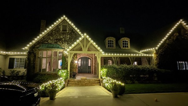 Christmas Light Install in Poway - This beautiful home looks stunning in warm white. The multiple peaks make this display really standout. Christmas Light Install in Poway - This beautiful home looks stunning in warm white. The multiple peaks make this display really standout.