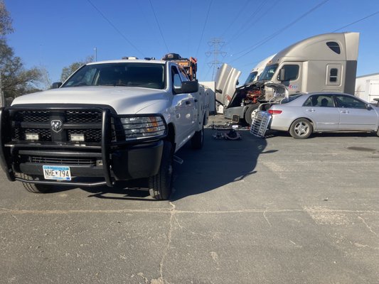 Heavy Equipment Repair - Sure we service almost all makes and models of automobiles. Do you know we service motorhomes, semi's, and most heavy equipment too. Our mechanics are certified and the BEST!! Heavy Equipment Repair - Sure we service almost all makes and models of automobiles. Do you know we service motorhomes, semi's, and most heavy equipment too. Our mechanics are certified and the BEST!!