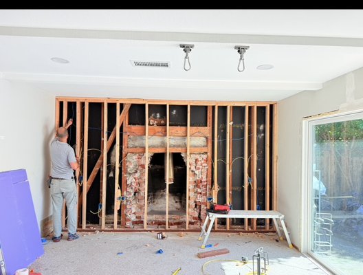 Living room renovation. - Custom built-in desk installation in the living room. We designed and installed a clean, functional workspace that blends seamlessly with the interior. The result is a modern and practical setup perfect for everyday use. Living room renovation. - Custom built-in desk installation in the living room. We designed and installed a clean, functional workspace that blends seamlessly with the interior. The result is a modern and practical setup perfect for everyday use.