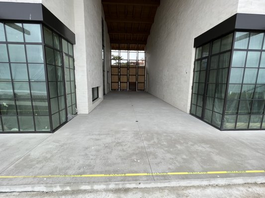 White concrete project - Customize project in RITZ COVE. White concrete project - Customize project in RITZ COVE.