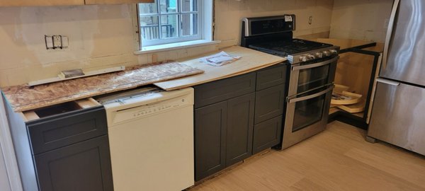 Custom Kitchen Cabinets - We specialize in custom-made kitchen cabinets, designed to fit your space and lifestyle perfectly. Our team works with quality materials and expert craftsmanship to bring your vision to life, whether you’re looking for modern, classic, or unique designs. Every cabinet is tailored to your needs, combining functionality and beauty for the heart of your home.