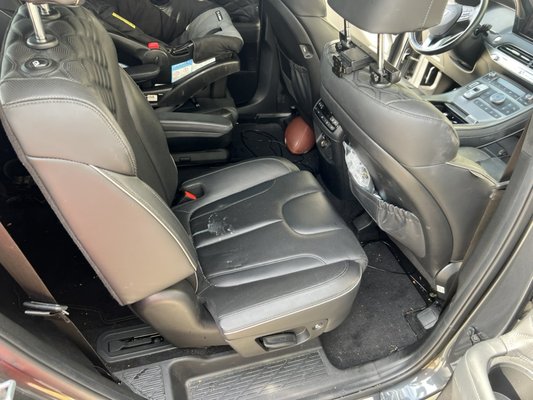 Basic Interior Detail on Hyundai Palisade - This was a Basic Interior Clean Package. Top of the line cleaners used. High Quality. Basic Interior Detail on Hyundai Palisade - This was a Basic Interior Clean Package. Top of the line cleaners used. High Quality.