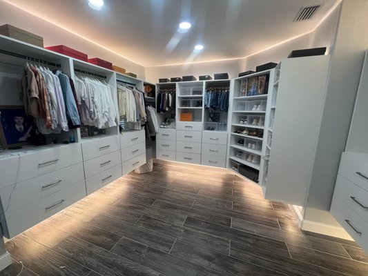 Closets & Shelves - AMERICAN MADE CLOSETS
over 50 colors and textures to choose from
custom dimensions available
fully assembled

AMERICAN MADE SHELVES
over 50 colors and textures to choose from
custom dimensions available
fully assembled