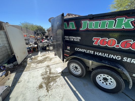 Coachella Valley Junk Removal  - Customer gathered up all the junk they needed removed on their side of the house for easy removal.
We service the whole Coachella Valley call us for an estimate.  Coachella Valley Junk Removal  - Customer gathered up all the junk they needed removed on their side of the house for easy removal.
We service the whole Coachella Valley call us for an estimate. 