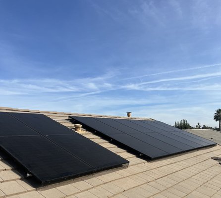 Brentwood Solar and Battery Enphase System - This custom system features Solaria 400W modules, Enphase IQ8 microinverters, and the new Enphase 5P batteries. Solaria provides a 30 year warranty for these tier 1 modules. Enphase provides an industry-leading 15 year battery warranty, and these batteries provide double the power output of previous generations. Brentwood Solar and Battery Enphase System - This custom system features Solaria 400W modules, Enphase IQ8 microinverters, and the new Enphase 5P batteries. Solaria provides a 30 year warranty for these tier 1 modules. Enphase provides an industry-leading 15 year battery warranty, and these batteries provide double the power output of previous generations.