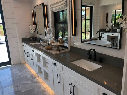 Bathroom Remodel - Integral Remodeling specializes in high-quality kitchen and bathroom remodels, transforming spaces with expert craftsmanship. We prioritize customer satisfaction, working closely with clients to bring their vision to life, ensuring every project exceeds expectations. Bathroom Remodel - Integral Remodeling specializes in high-quality kitchen and bathroom remodels, transforming spaces with expert craftsmanship. We prioritize customer satisfaction, working closely with clients to bring their vision to life, ensuring every project exceeds expectations.