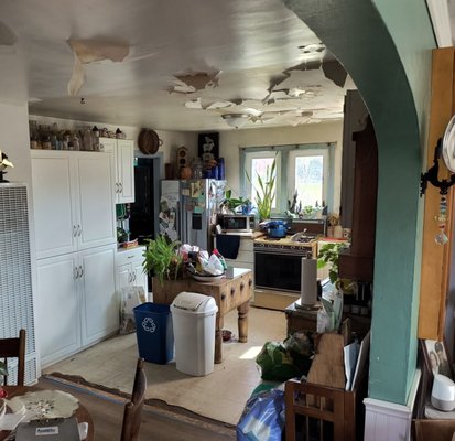 Full kitchen Remodel - This remodel was done on an old kitchen that was in really bad shape, Happy client. Full kitchen Remodel - This remodel was done on an old kitchen that was in really bad shape, Happy client.