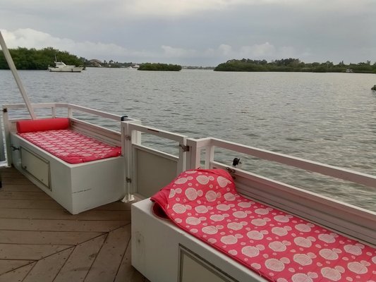 The Big House - The Big House
11 guests · 3 bedrooms · 5 beds · 1 bath
Tiny house waterfront…ON STEROIDS!! Over 1,000 square feet. Three bedrooms sleeps 11. Huge upper observatory deck. All new interior/exterior. Situated on the beautiful private key home to rich and famous. Private sandy area only for houseboat renters with BBQ, fire pit, hammocks, massage area for sunset/sunrise massage by licensed therapist, kayak/paddleboard launch, serene among the palms with amazing romatic evening lighting. Within 6 miles of Siesta key beach and Nokomis beach. Free yoga
The space
UNIQUE, BUCKET LIST VACATION….YOU CAN’T GET ANY CLOSER TO THE WATER!
Guest access
Spaces to access are plentiful! Floating pool. Private sandy area, private paddleboard/kayak launch, fire pit, bbq area, beautiful overhead evening lighting. The Big House - The Big House
11 guests · 3 bedrooms · 5 beds · 1 bath
Tiny house waterfront…ON STEROIDS!! Over 1,000 square feet. Three bedrooms sleeps 11. Huge upper observatory deck. All new interior/exterior. Situated on the beautiful private key home to rich and famous. Private sandy area only for houseboat renters with BBQ, fire pit, hammocks, massage area for sunset/sunrise massage by licensed therapist, kayak/paddleboard launch, serene among the palms with amazing romatic evening lighting. Within 6 miles of Siesta key beach and Nokomis beach. Free yoga
The space
UNIQUE, BUCKET LIST VACATION….YOU CAN’T GET ANY CLOSER TO THE WATER!
Guest access
Spaces to access are plentiful! Floating pool. Private sandy area, private paddleboard/kayak launch, fire pit, bbq area, beautiful overhead evening lighting.