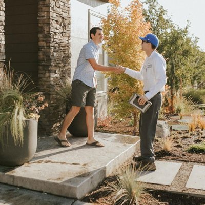 4.8 Rating, 10,000+ Reviews - Our technical service and customer care teams take the servicing of your home or business very seriously. We thoroughly inspect your property prior to servicing and we will use a variety of services, treatments, and products to solve your home's pest issues. If you ever have a question regarding our services, simply ask your technician or contact our customer care representatives. We're more than happy to help! 4.8 Rating, 10,000+ Reviews - Our technical service and customer care teams take the servicing of your home or business very seriously. We thoroughly inspect your property prior to servicing and we will use a variety of services, treatments, and products to solve your home's pest issues. If you ever have a question regarding our services, simply ask your technician or contact our customer care representatives. We're more than happy to help!