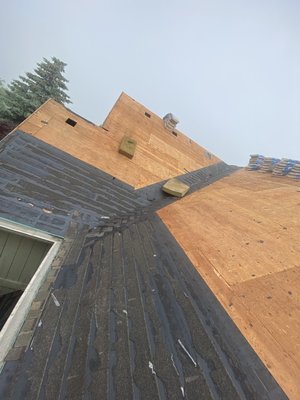 Roofing jobs completed - We did this roof good quality, we tear off and re shingle installed ice guard , synthetic paper ridge vents… Roofing jobs completed - We did this roof good quality, we tear off and re shingle installed ice guard , synthetic paper ridge vents…