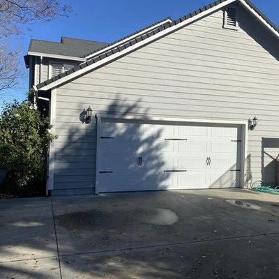Garage Door Installation - Owner/operator, Derek Smith is a Chico local and involved community member. He is the father of two younger children; son Aidan (A) and daughter Emily (Em). This is where the name A & Em Garage Doors derived. 
Derek has coached both children’s sports teams as well as taken on the duty of Den Leader for his son’s Cub Scout pack.
After working in the industry for over 18 years, the time came to venture off on his own to become the most trusted name in garage doors.