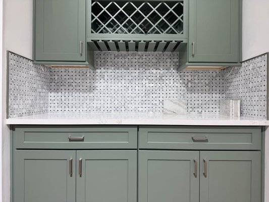 RTA framed/shaker cabinet wholesale price to public, in stock local - ❗CABINET WHOLESALE PRICE TO PUBLIC❗ ✨ Brand new RTA shaker/framed✨ All sizes for kitchen and bathroom available Showroom available Over 18 colors available Doors/Drawers soft-close 5/8" thickness plywood box Nature wood color inside Pick up in a minute
