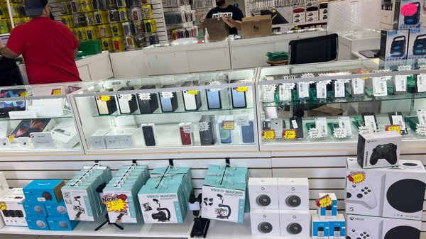 Cellphone stores, both used and new, wholesalers and retailers - IPHOXY CORP is one of the the premier global destination in Miami Florida where wholesale cell phone distributors, retailers, repair shops, and smaller distributors can buy new and used cell phones wholesale. Before building IPHOXY CORP, we spent almost 6 YEARS earning our reputation as the most reliable cell phone wholesale distributor in the USA/South America / China / Dubai Because of the relationships we have built for over a decade, we source inventory directly from carriers and manufacturers to provide you with a consistent, diverse stream of products. Cellphone stores, both used and new, wholesalers and retailers - IPHOXY CORP is one of the the premier global destination in Miami Florida where wholesale cell phone distributors, retailers, repair shops, and smaller distributors can buy new and used cell phones wholesale. Before building IPHOXY CORP, we spent almost 6 YEARS earning our reputation as the most reliable cell phone wholesale distributor in the USA/South America / China / Dubai Because of the relationships we have built for over a decade, we source inventory directly from carriers and manufacturers to provide you with a consistent, diverse stream of products.