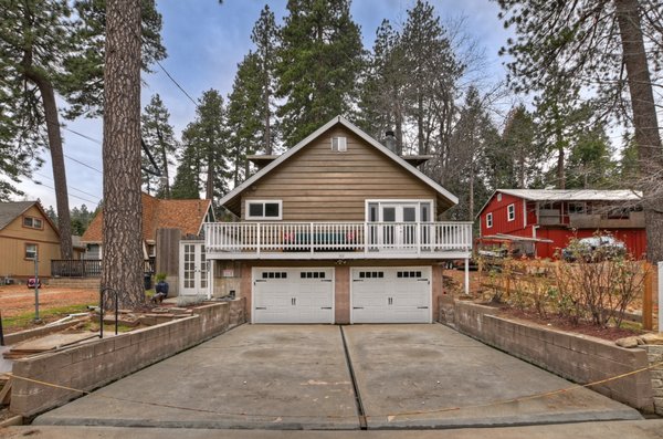 Just Sold - This beautiful Crestline home sold in one week with multiple offers over asking price/ Just Sold - This beautiful Crestline home sold in one week with multiple offers over asking price/