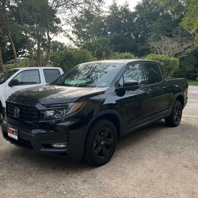 The Ridgeline - 09.28.22 - This Ridgeline came in with sand all over the interior, and tree sap covering the exterior. After a visit to King’s, we got this truck looking better than new! Give us a call today
