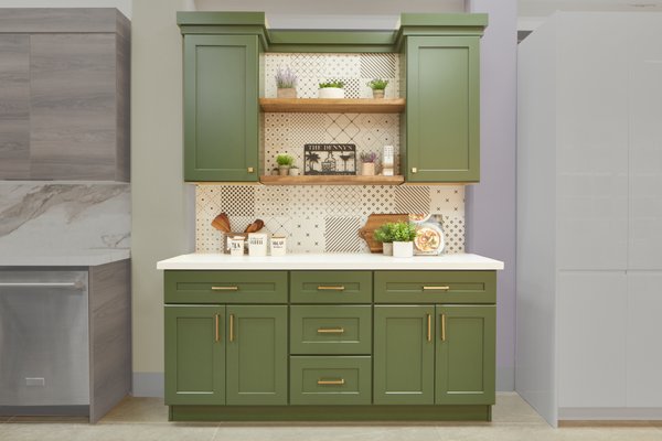 Imperial Green Shaker Kitchen Cabinets - Imperial Green Shaker
Product Name: Imperial Green Shaker
Item Number: G88
Kitchen style: Modern farmhouse, Cottage Farmhouse
Framed Cabinet Construction
1/2'' plywood box carcass
Solid Wood Face Frame
Solid Wood Door Frame with MDF recessed panel
Solid Wood drawer
Dovetailed drawer
Full extension drawer with undermount drawer glide
Soft Closing drawer
Soft Closing door hinges
6-way adjustable door hinges
Adjustable shelves
Upper cabinets in 30''H and 36''H
Pantry and Tall Oven cabinet in 90''H