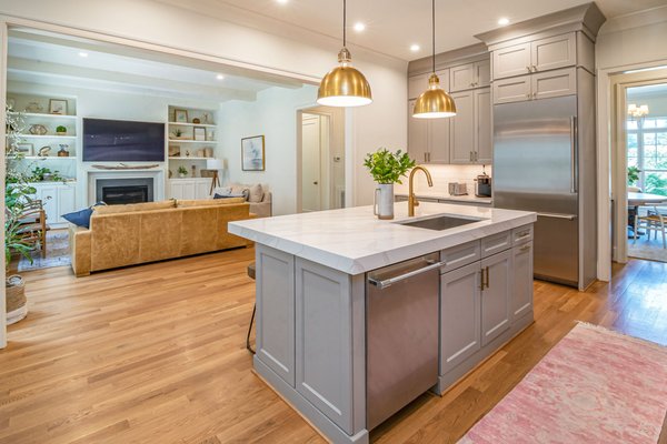 Kitchen Remodels - Looking to upgrade your outdated kitchen?  Take a look at the possibilities in our Inspiration Gallery.