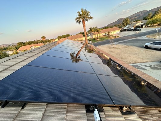Solar panel cleaning - Customer wanted their solar panels cleaned, to get the most efficient possible power from the sun. Solar panel cleaning - Customer wanted their solar panels cleaned, to get the most efficient possible power from the sun.