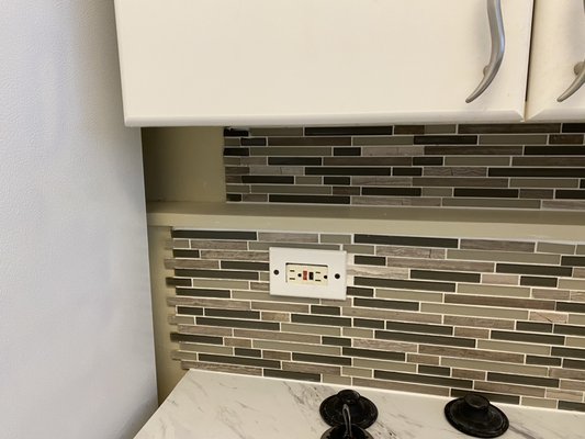 Kitchen and flooring - Couple of kitchen projects, and flooring installation Kitchen and flooring - Couple of kitchen projects, and flooring installation